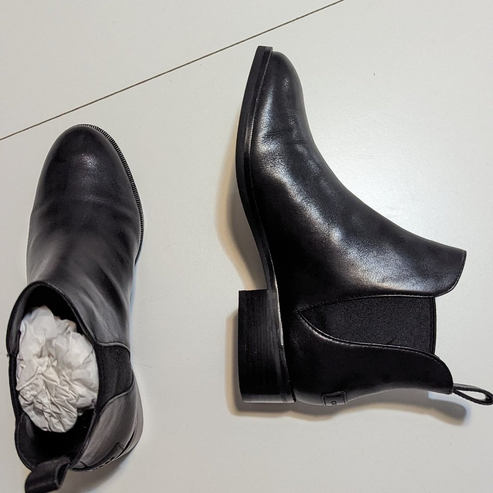 NWOT Cole Haan Laina Boots 6